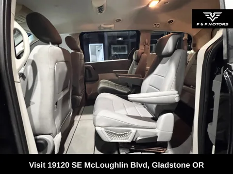 2008 Dodge Grand Caravan SE — Interior