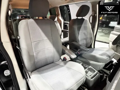 2008 Dodge Grand Caravan SE — Interior