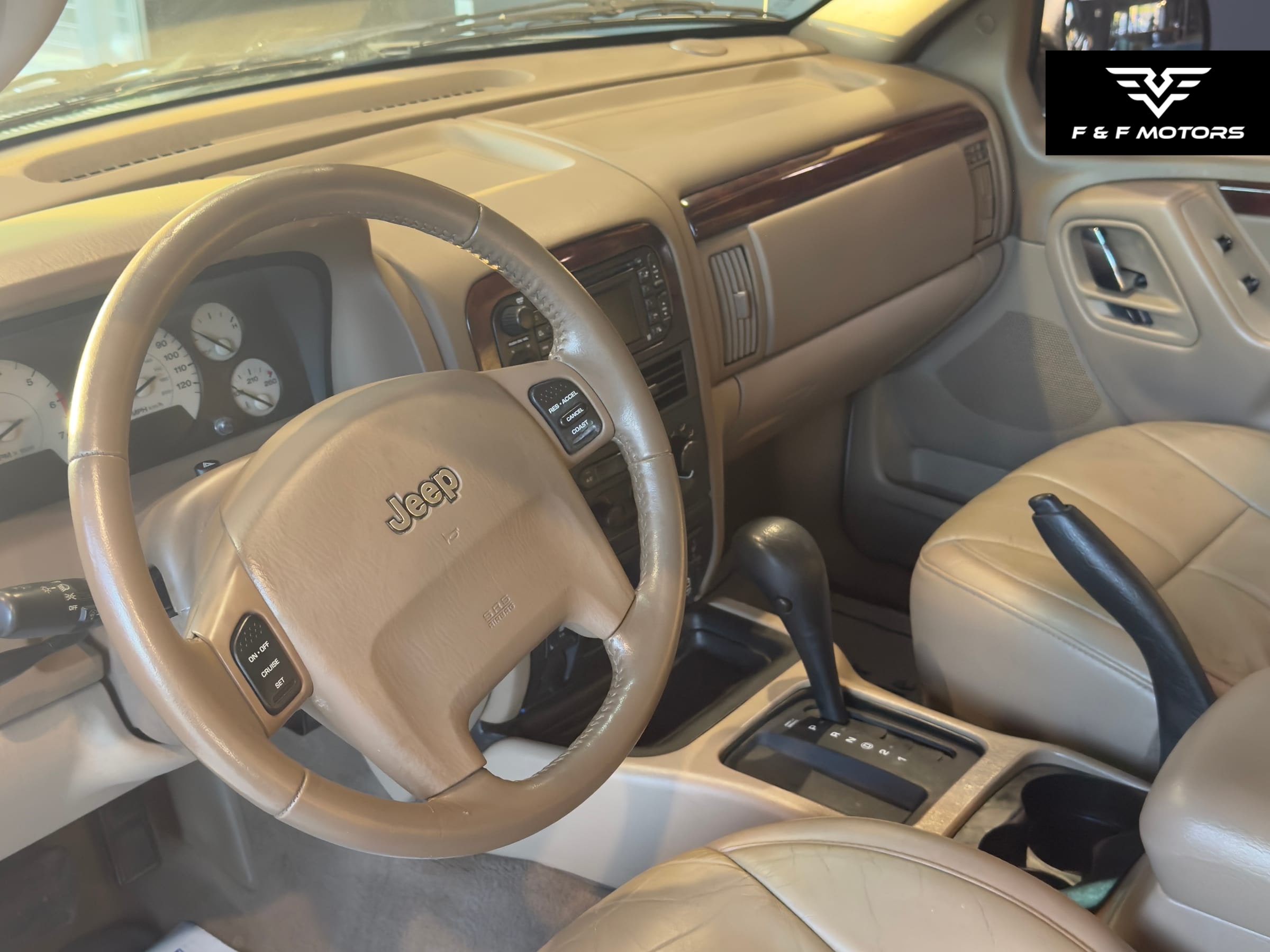 2003 Jeep Grand Cherokee Limited — Interior