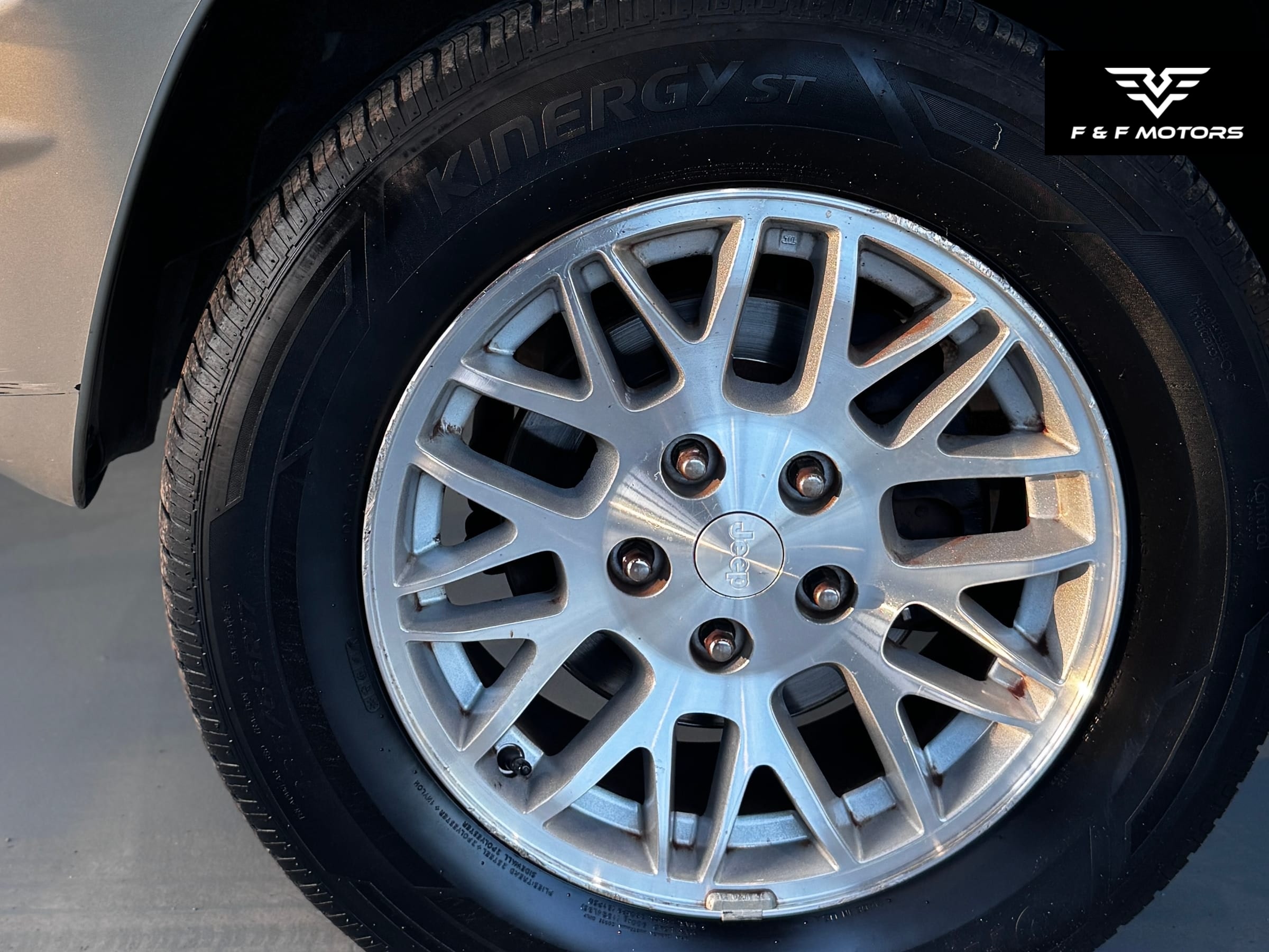 2003 Jeep Grand Cherokee Limited — Wheels