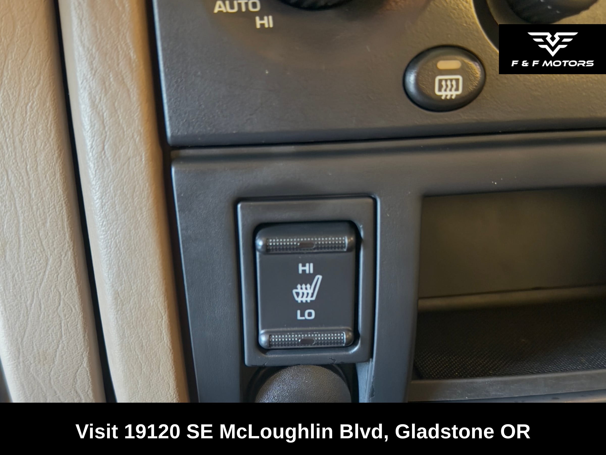 2003 Jeep Grand Cherokee Limited — Interior