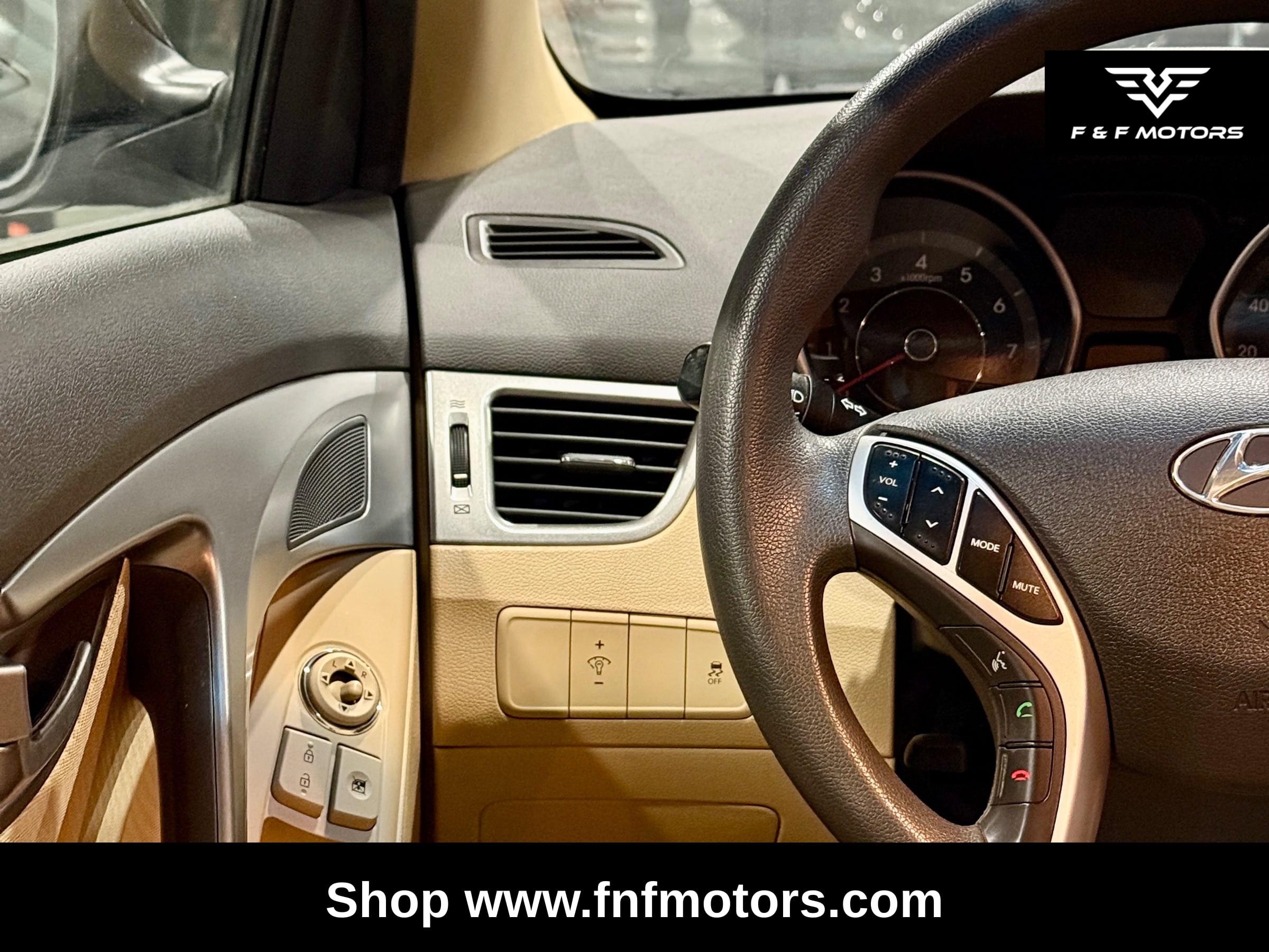 2011 Hyundai Elantra GLS — Interior