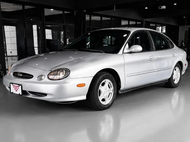 1998 Ford Taurus, photo 2