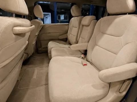 2007 Honda Odyssey EX — Interior