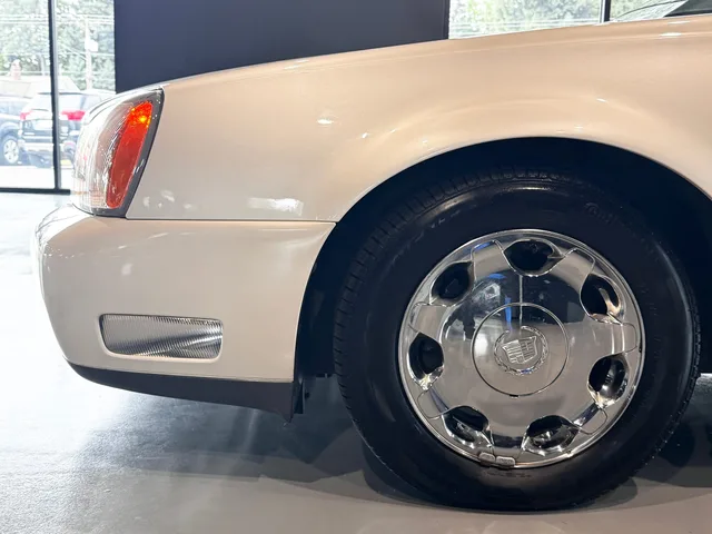2002 Cadillac Deville DHS — Wheels · Photo 6