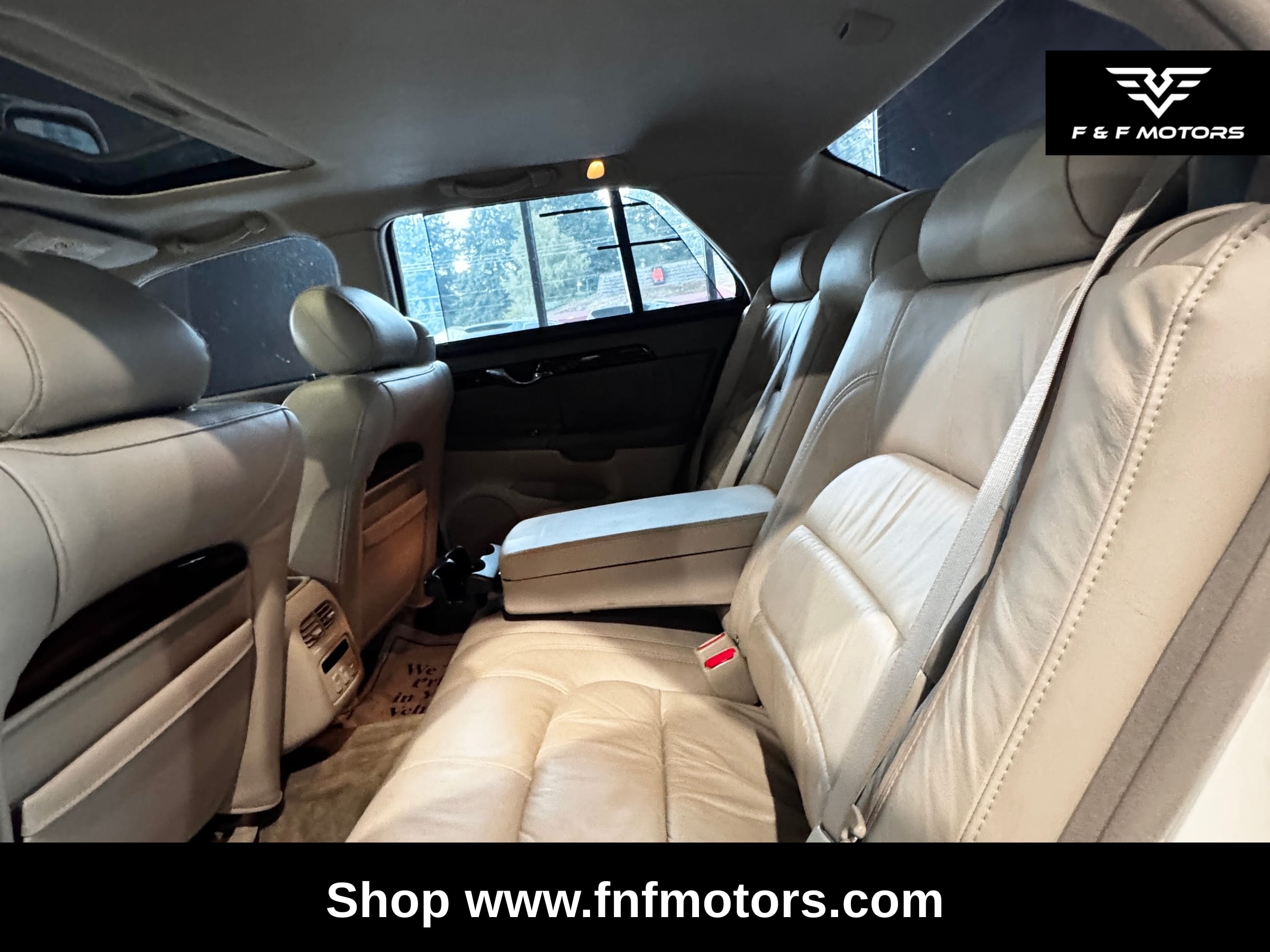 2002 Cadillac Deville DHS — Interior
