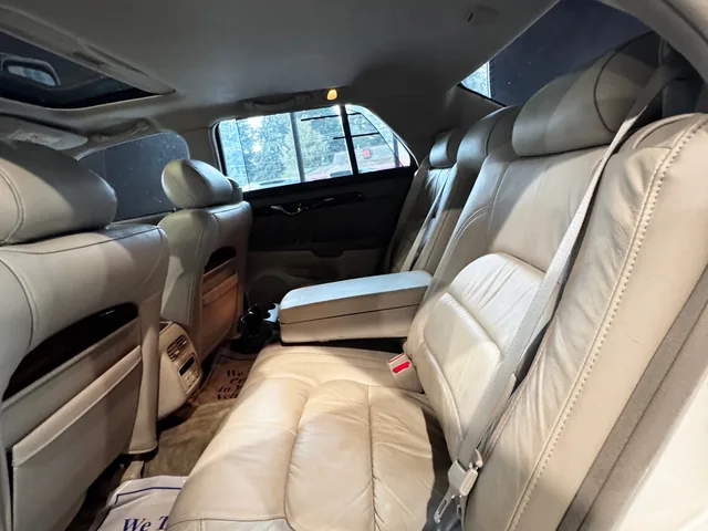 2002 Cadillac Deville DHS — Interior · Photo 8