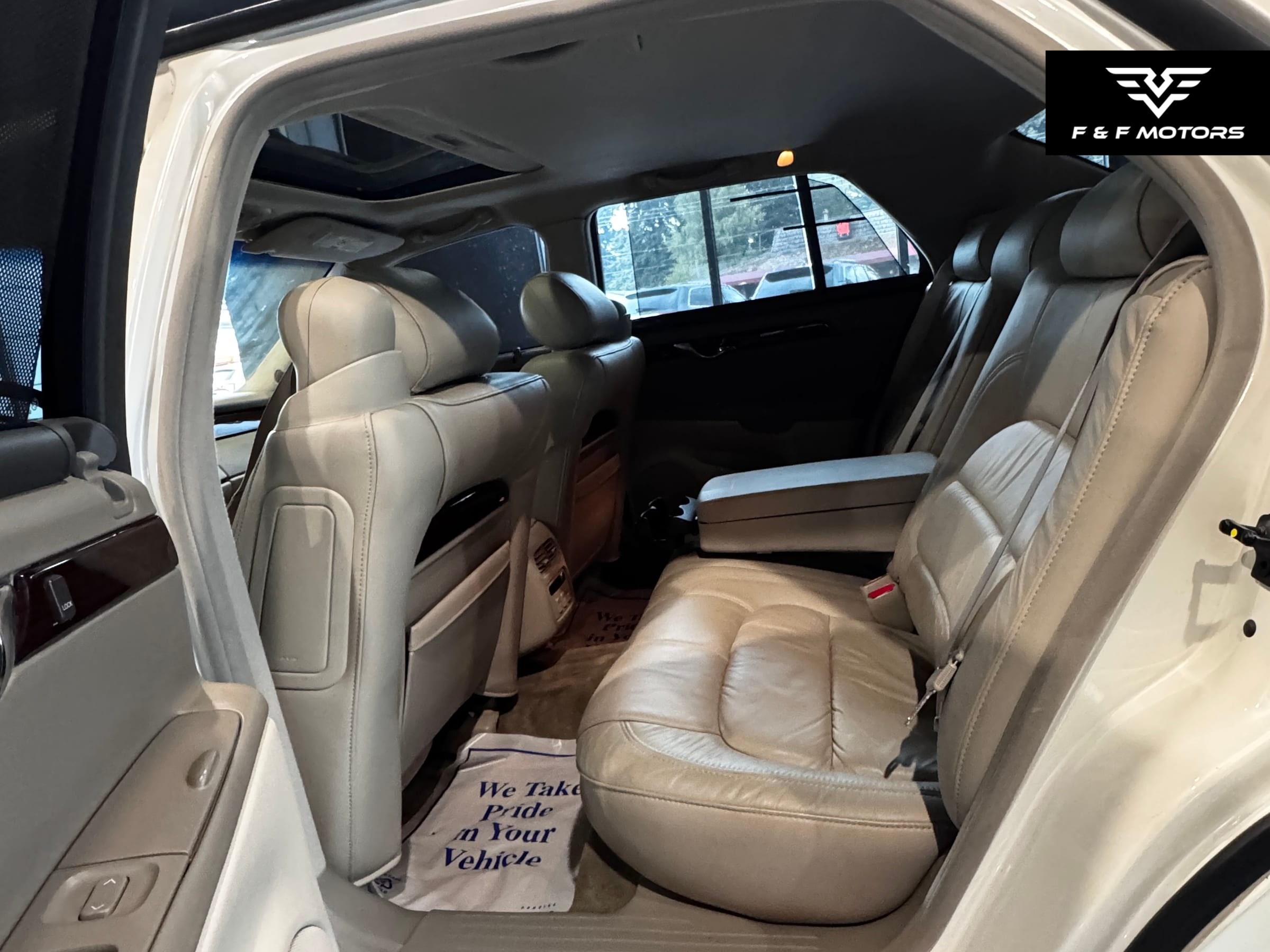 2002 Cadillac Deville DHS — Interior