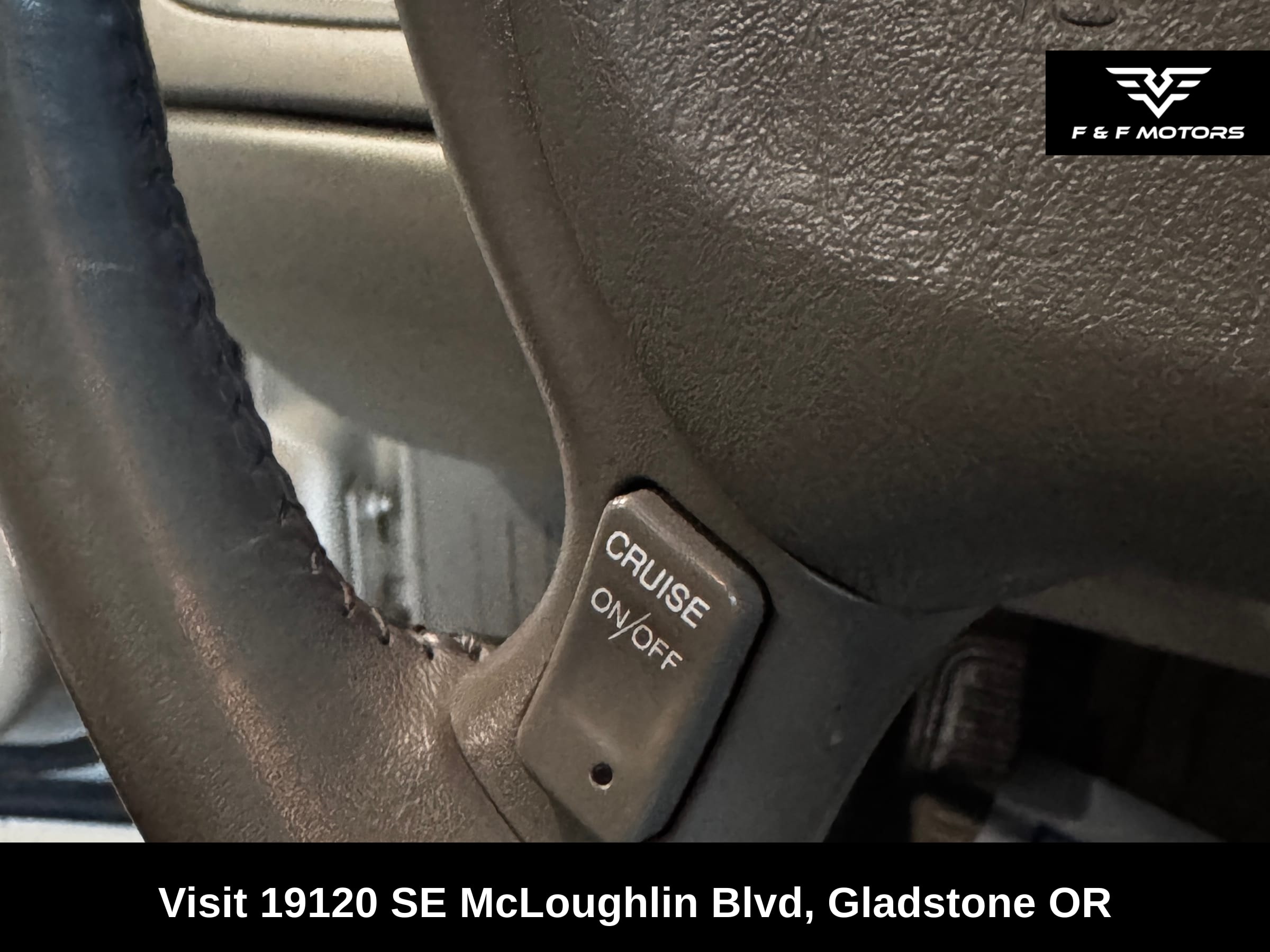 2002 Cadillac Deville DHS — Interior