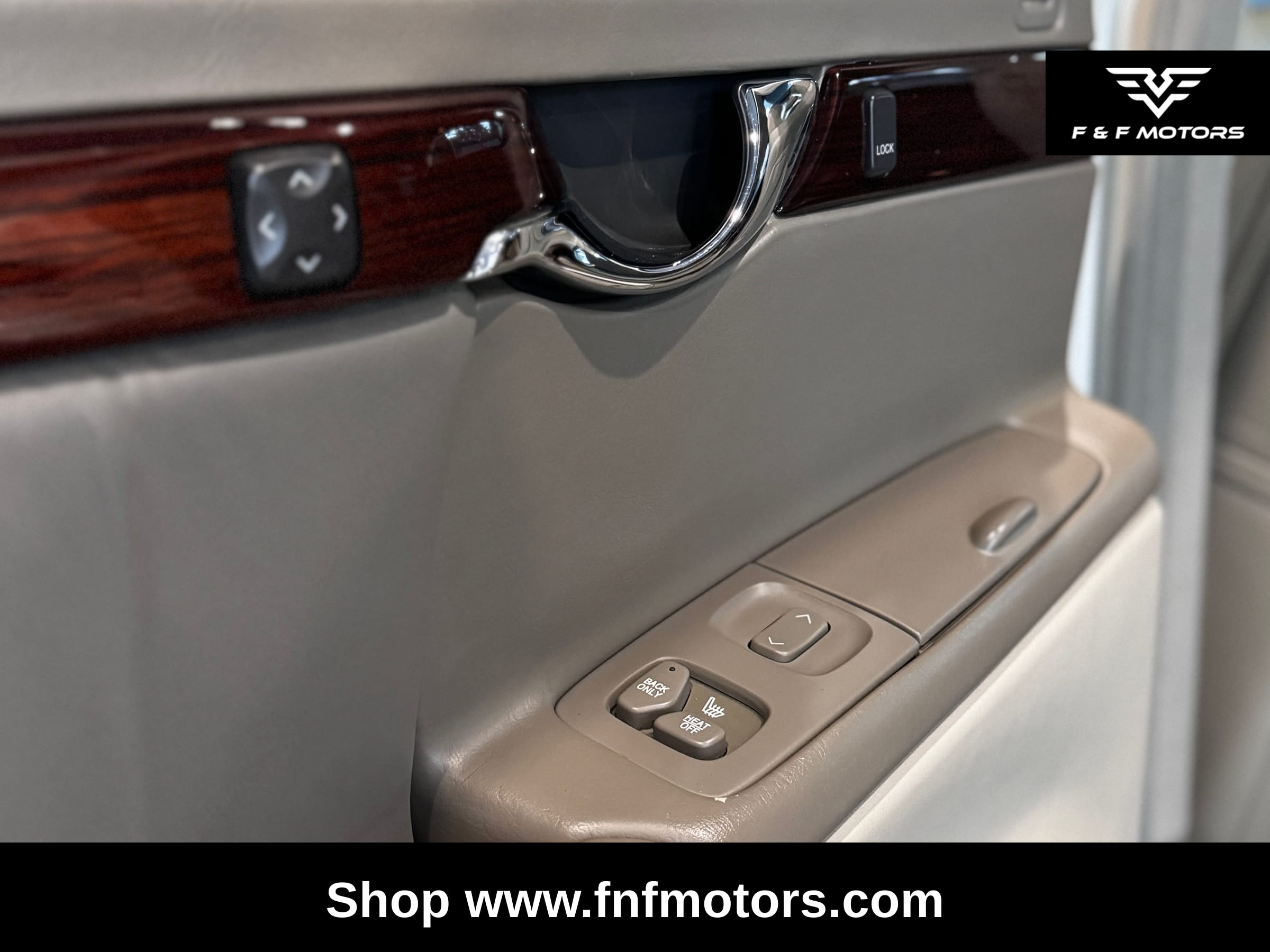 2002 Cadillac Deville DHS — Interior