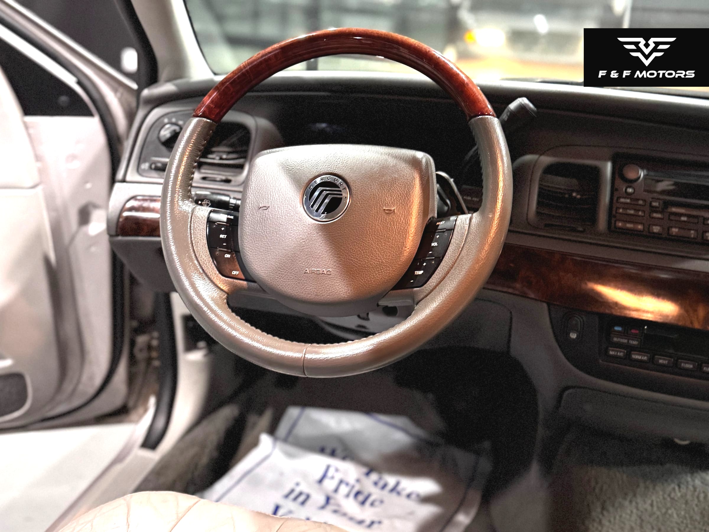 2005 Mercury Grand Marquis Ls/lse — Interior