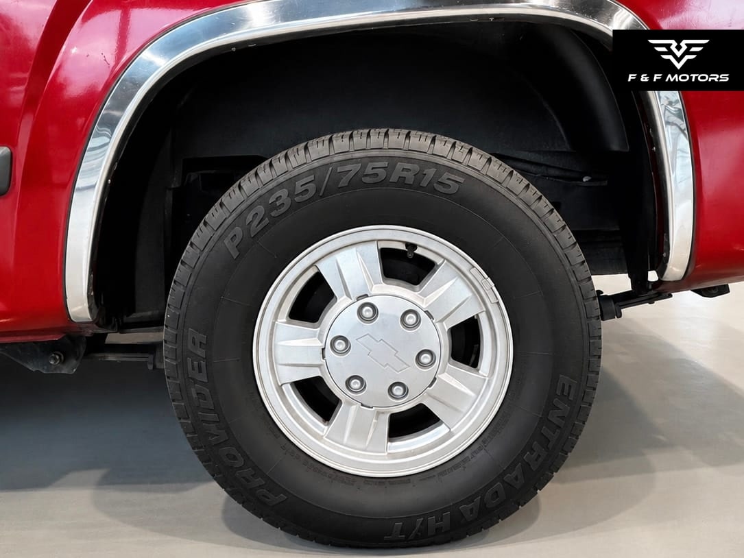 2005 Chevrolet Colorado LS — Wheels