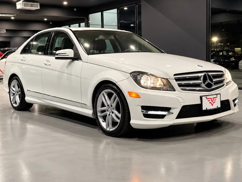 2013 Mercedes-Benz C 250 Sport — Exterior · Photo 1