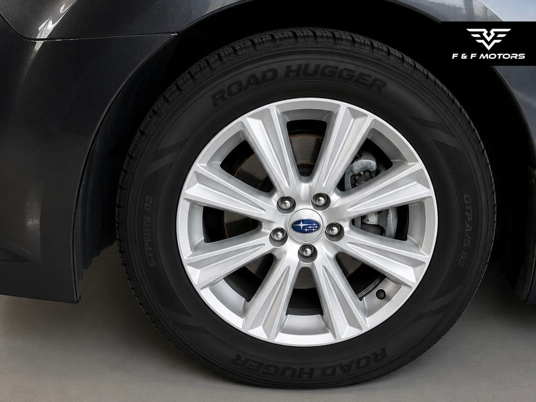 2010 Subaru Legacy 2.5i Premium — Wheels
