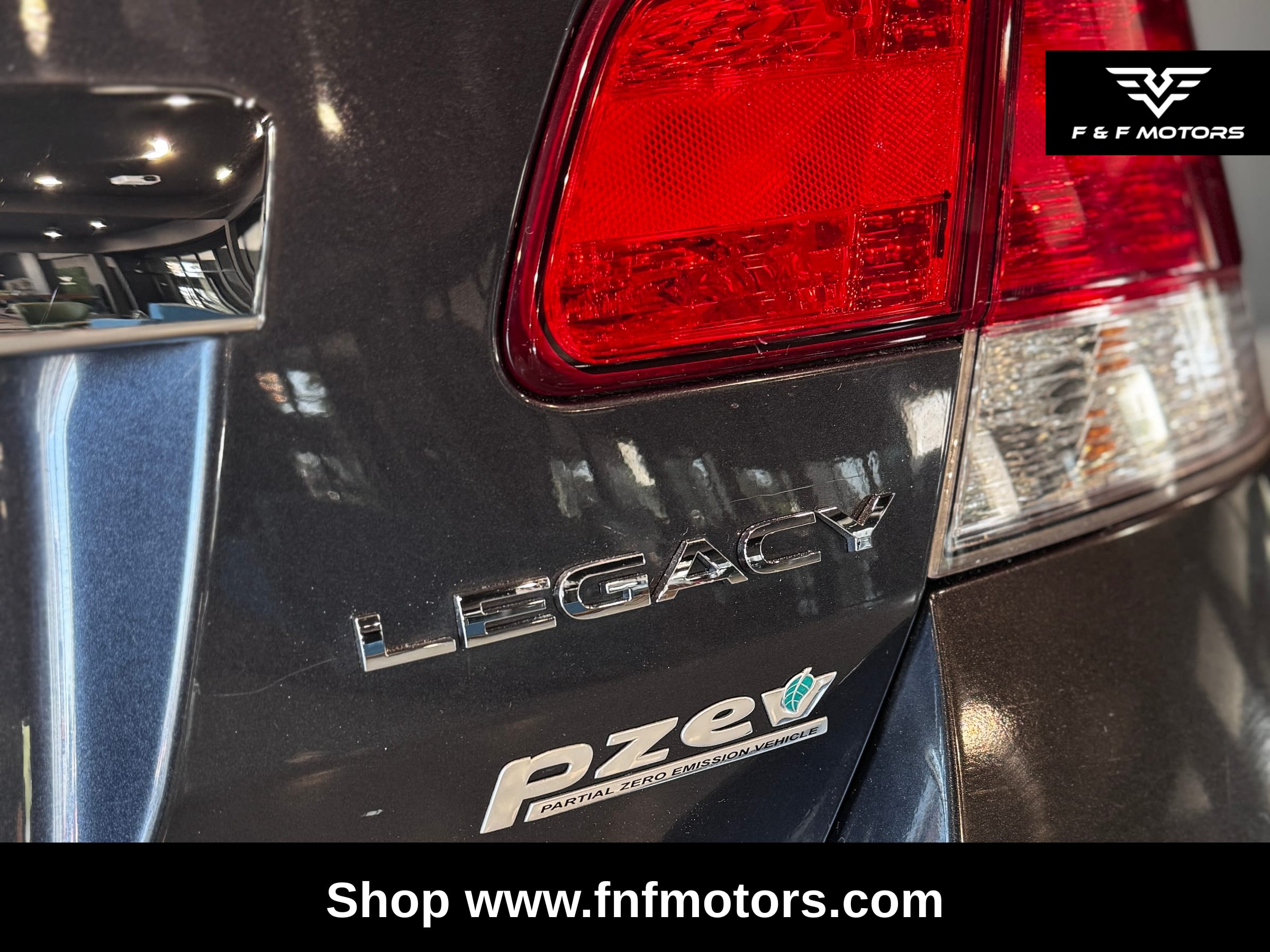 2010 Subaru Legacy 2.5i Premium photo 16