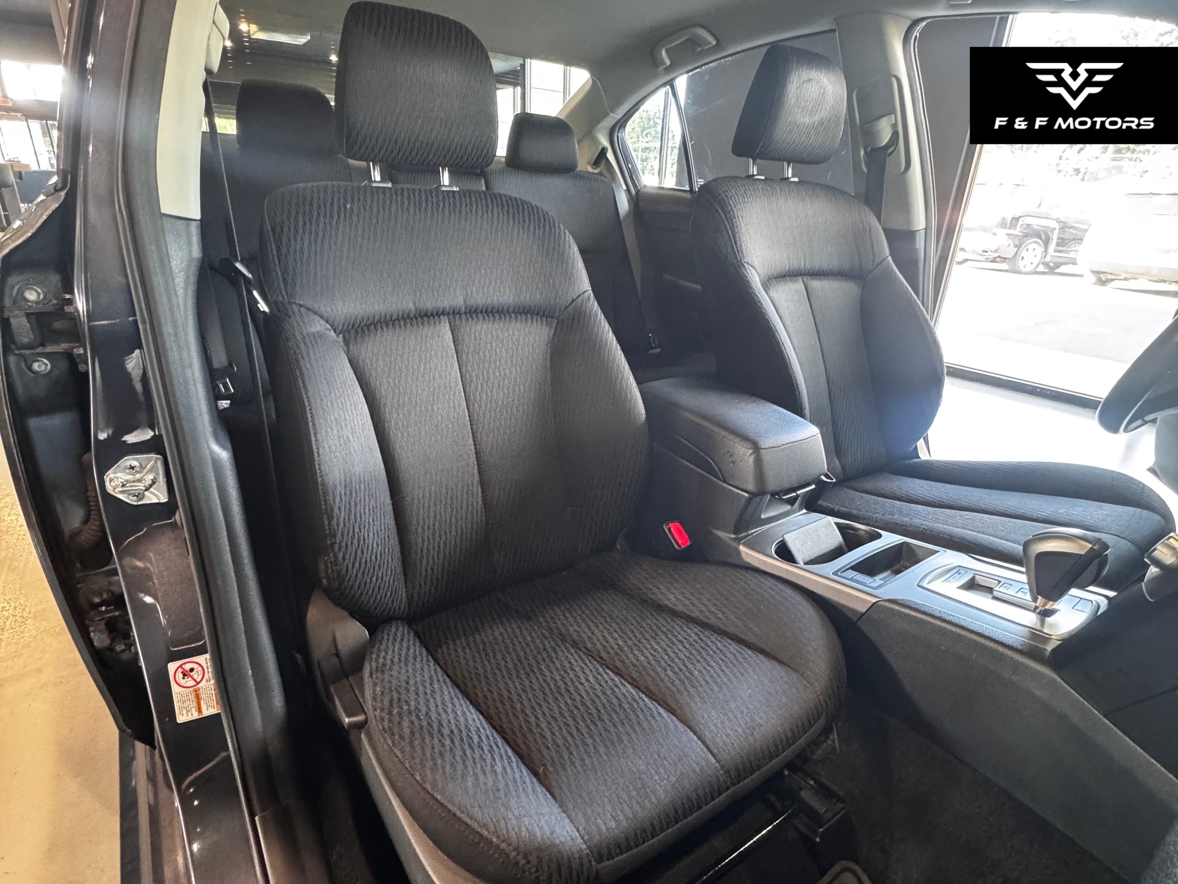 2010 Subaru Legacy 2.5i Premium — Interior