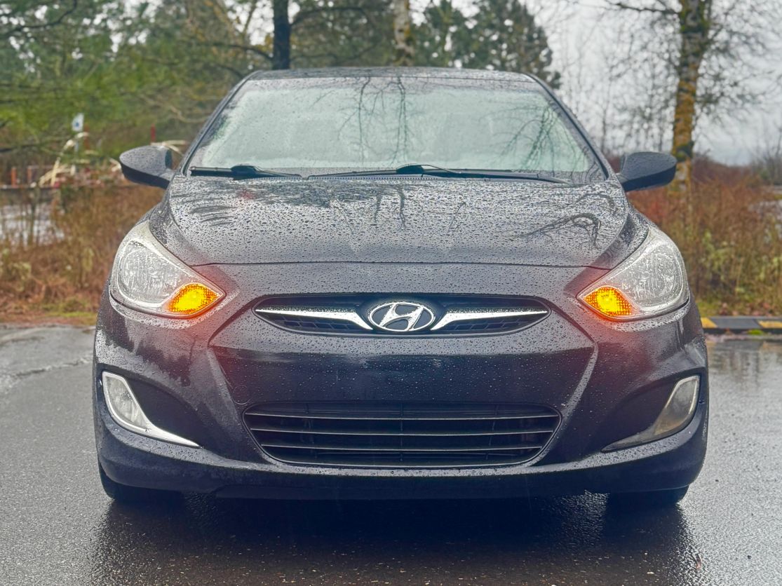 2013 HYUNDAI Accent GLS Premium/ SE - Photo 7