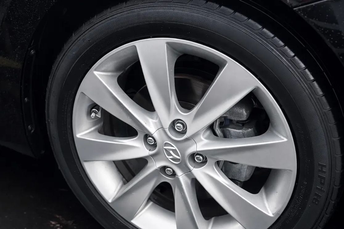 2013 HYUNDAI Accent GLS Premium/ SE - Photo 17