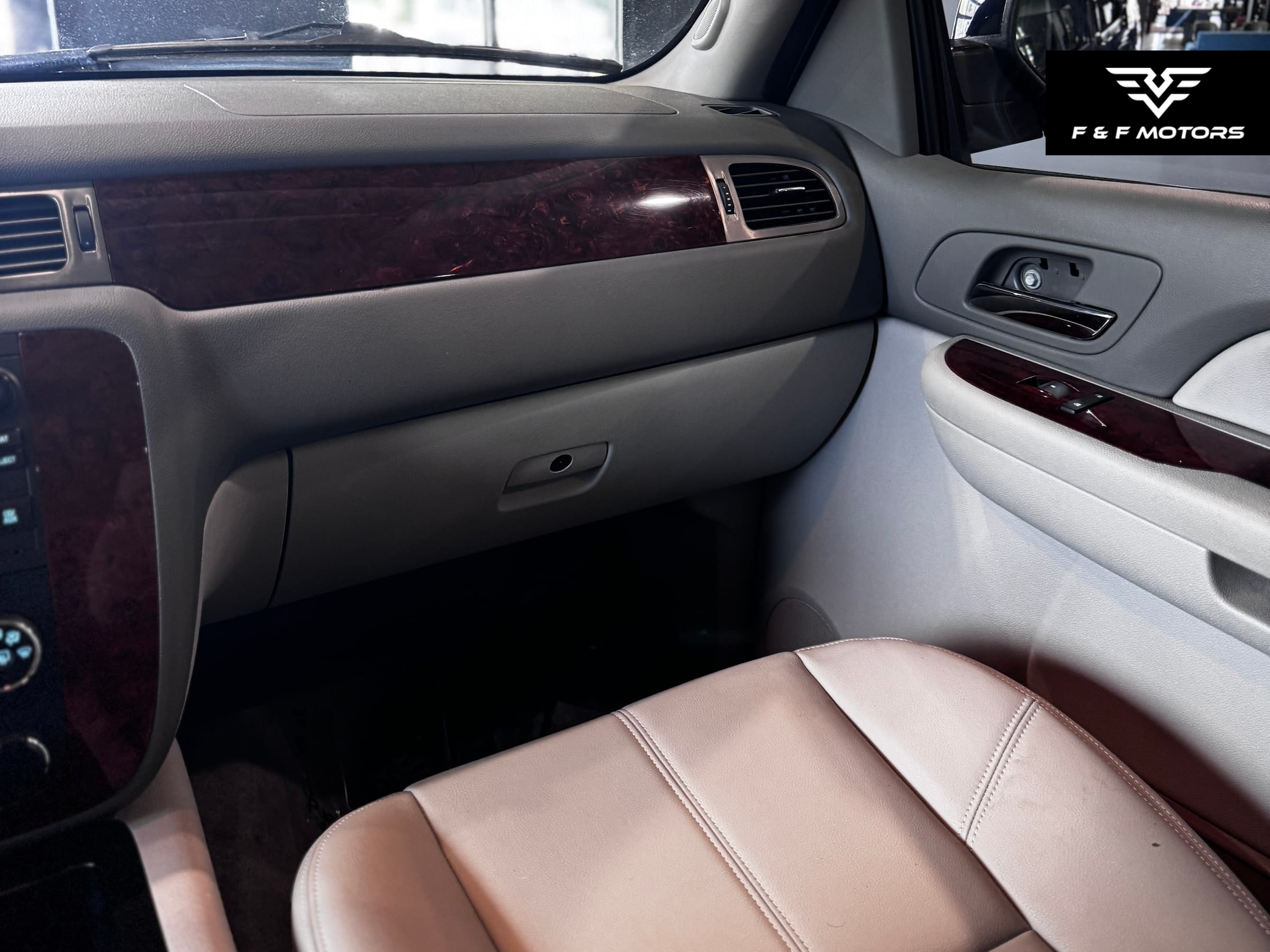 2009 Chevrolet Tahoe LT1 — Interior