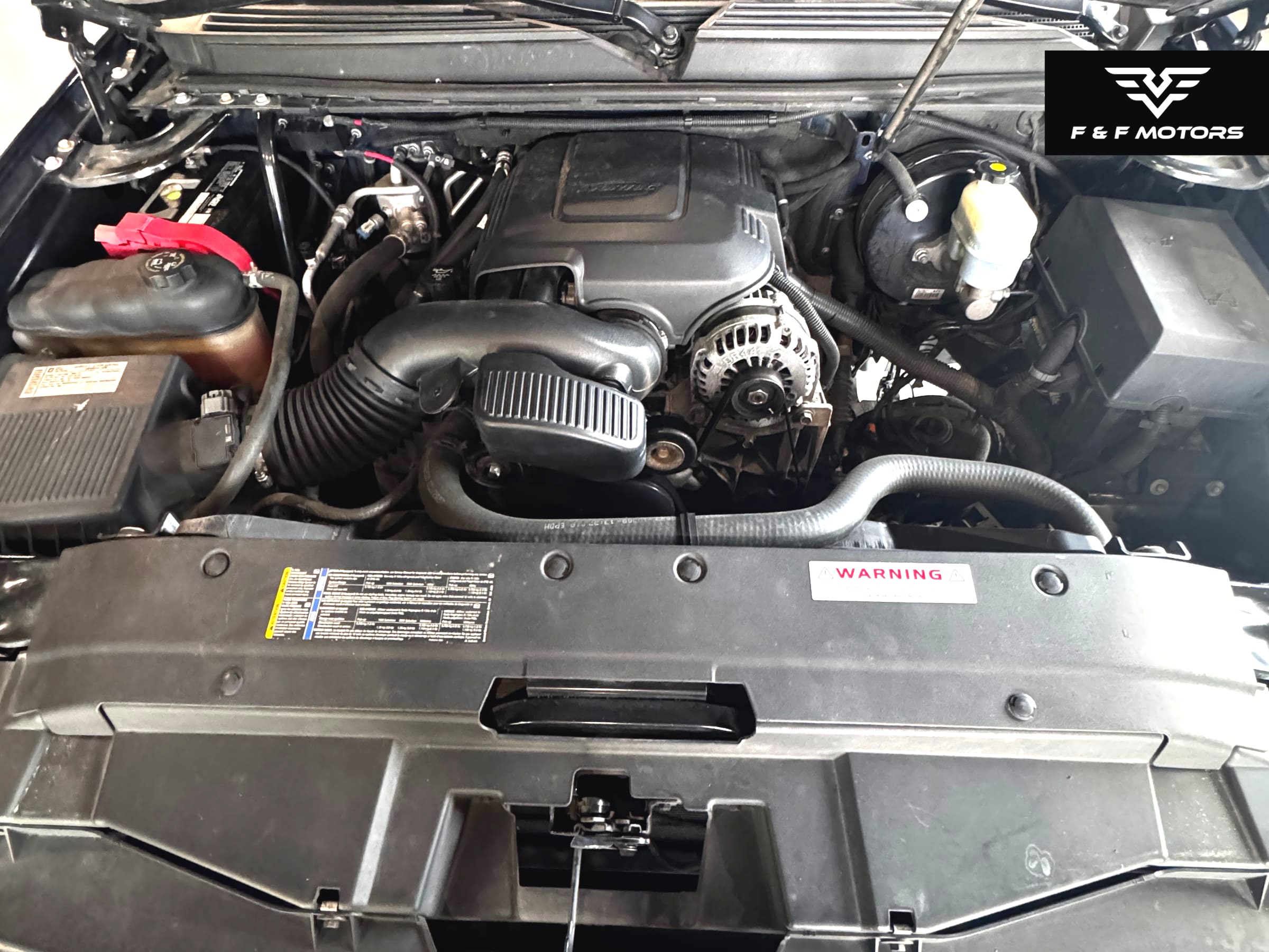 2009 Chevrolet Tahoe LT1 — Engine