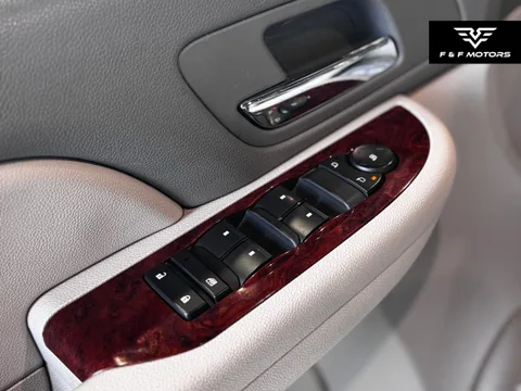 2009 Chevrolet Tahoe LT1 — Interior