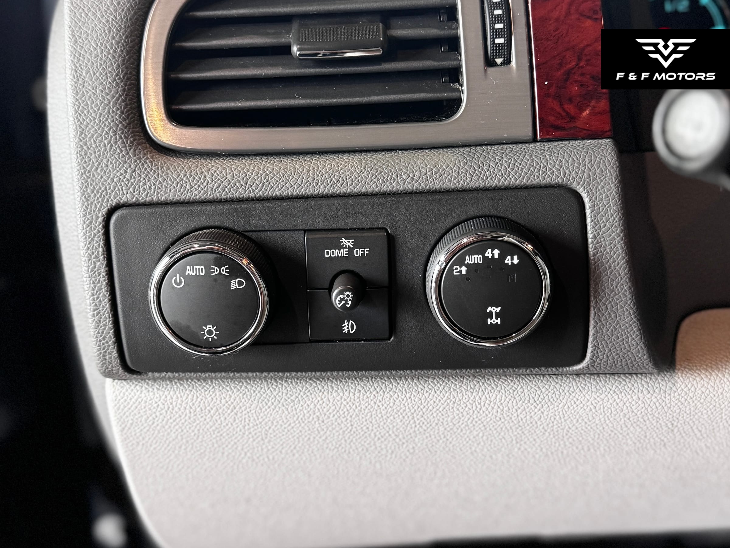 2009 Chevrolet Tahoe LT1 — Interior