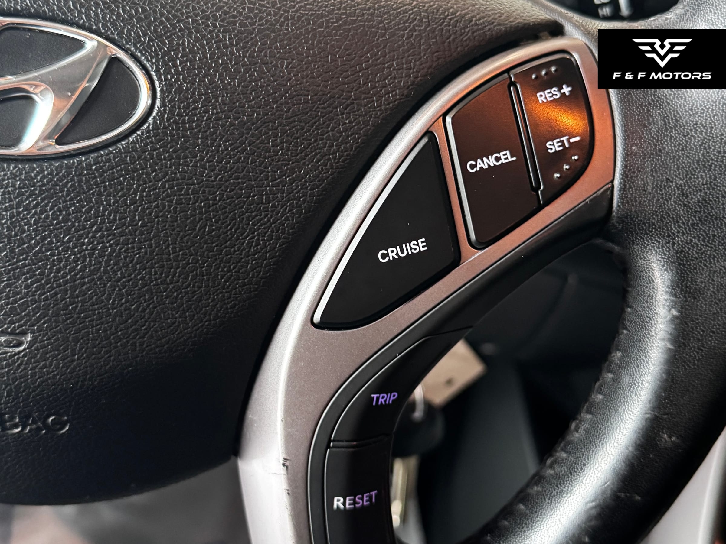 2013 Hyundai Elantra Limited — Interior