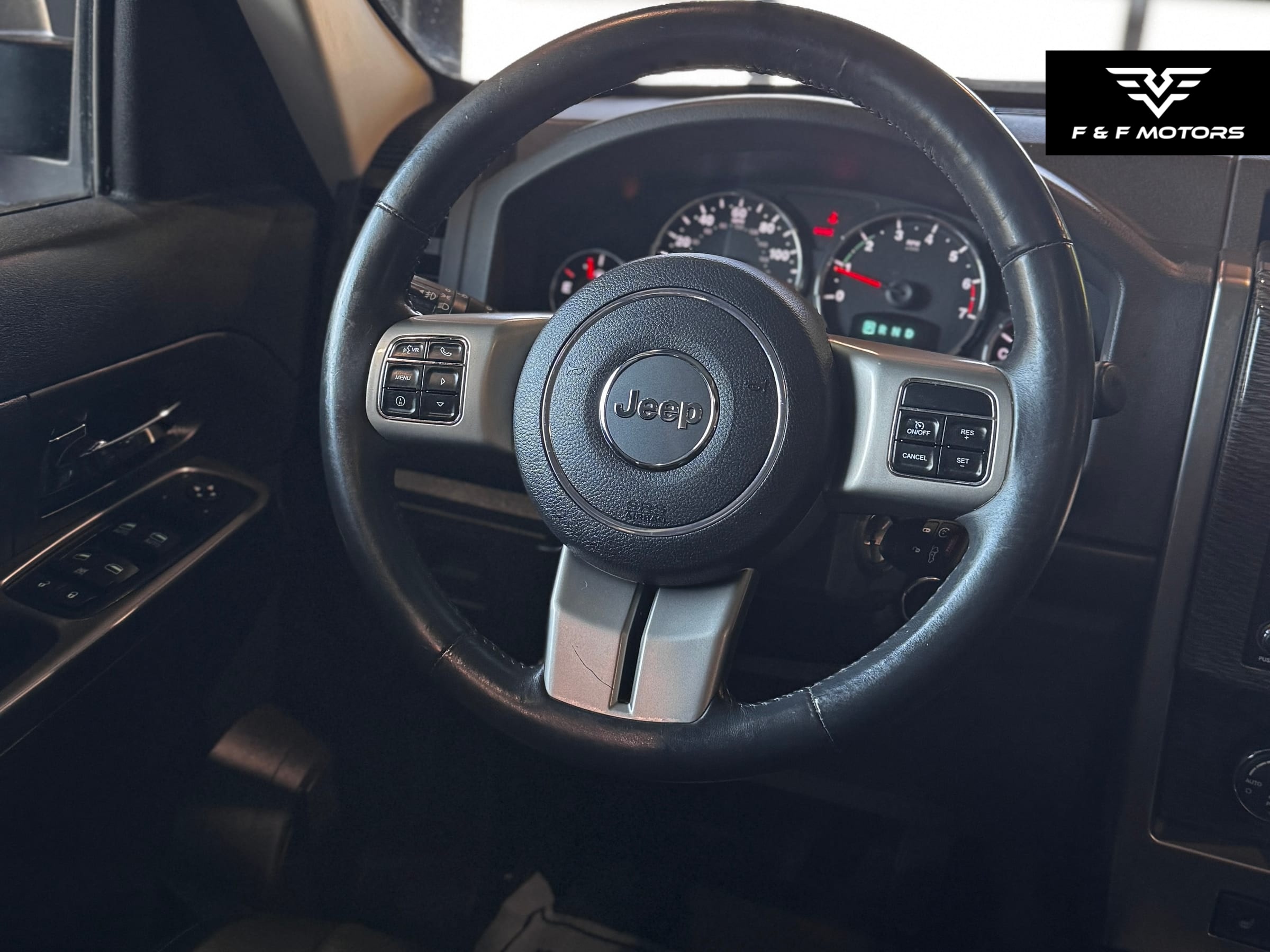 2012 Jeep Liberty Limited Jet Edition — Interior