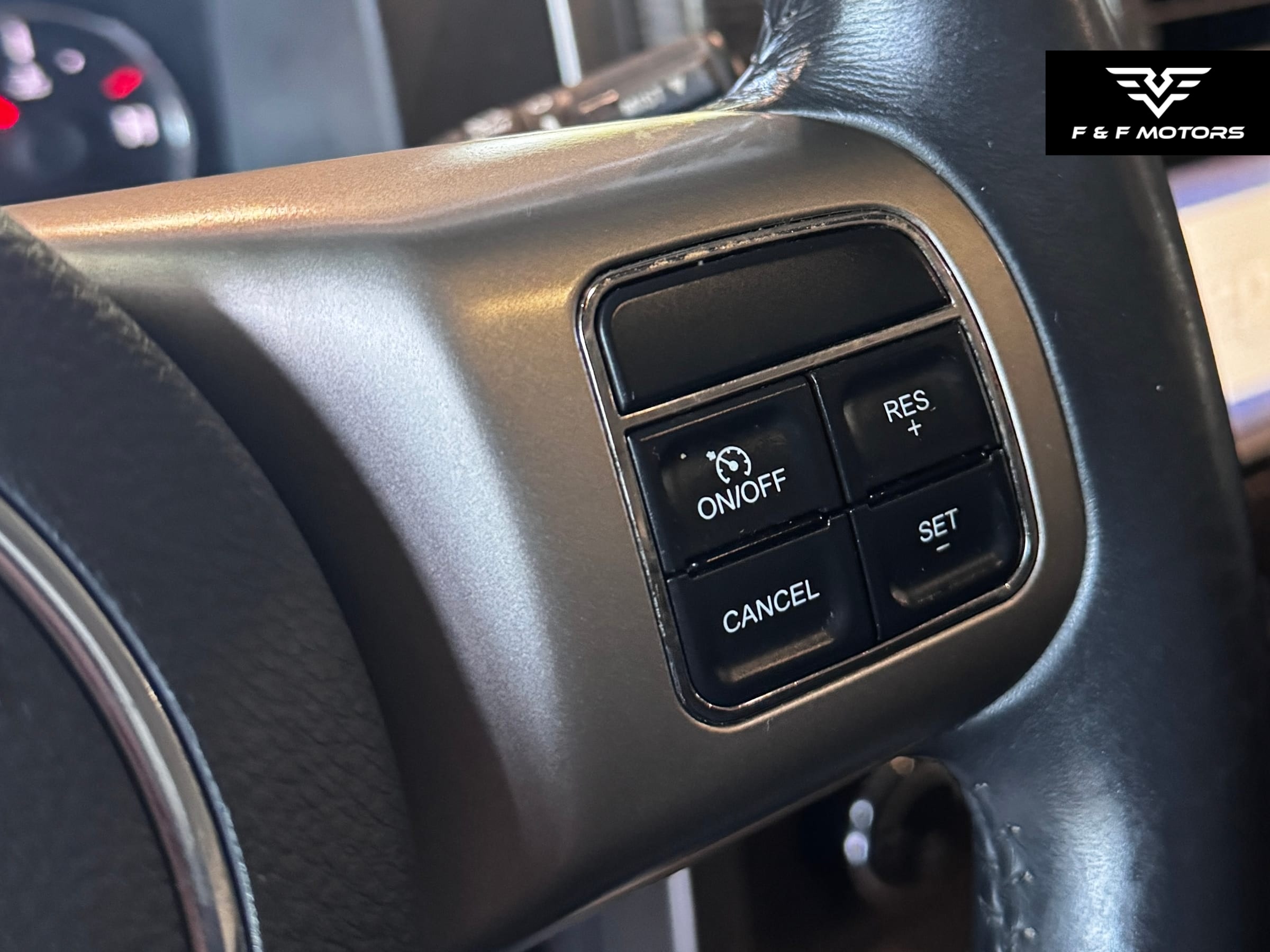2012 Jeep Liberty Limited Jet Edition — Interior