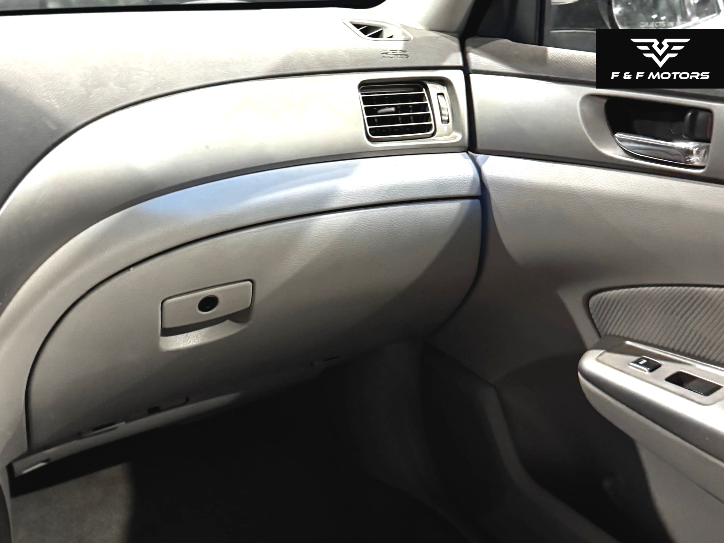 2010 Subaru Forester 2.5X Premium — Interior