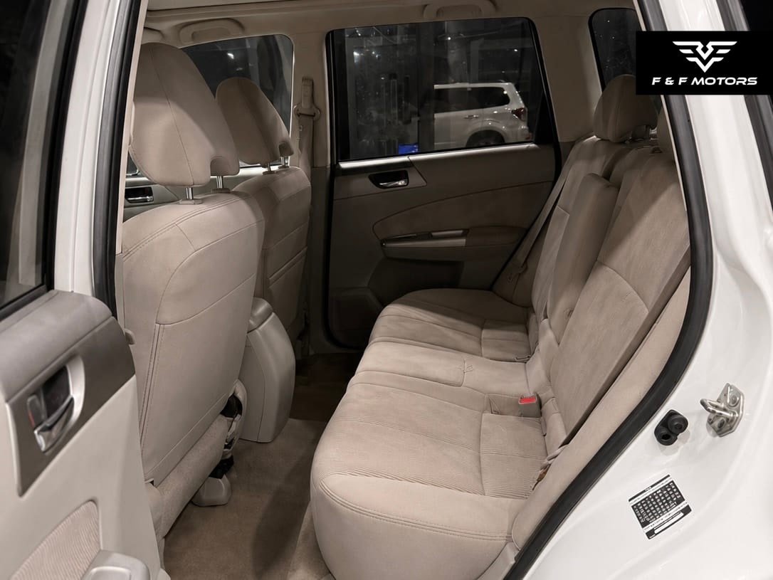 2010 Subaru Forester 2.5X Premium — Interior