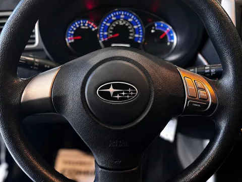 2009 Subaru Forester 2.5X — Interior