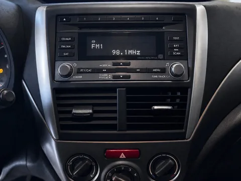 2009 Subaru Forester 2.5X — Interior