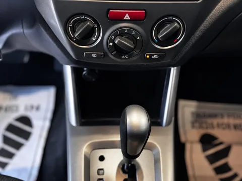 2009 Subaru Forester 2.5X — Interior