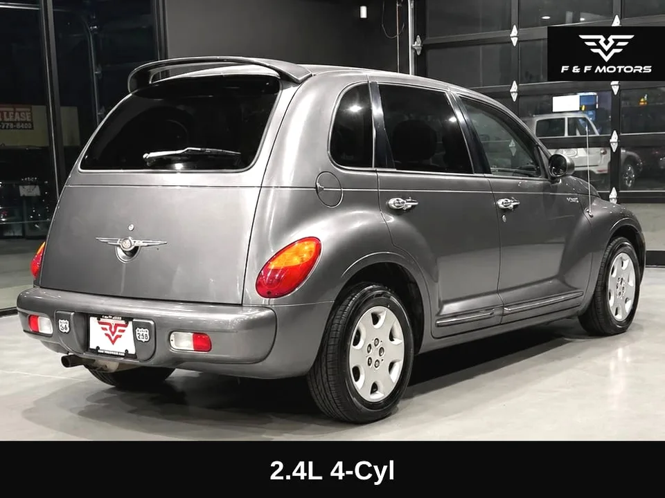 2004 Chrysler PT Cruiser Base Classic photo 3