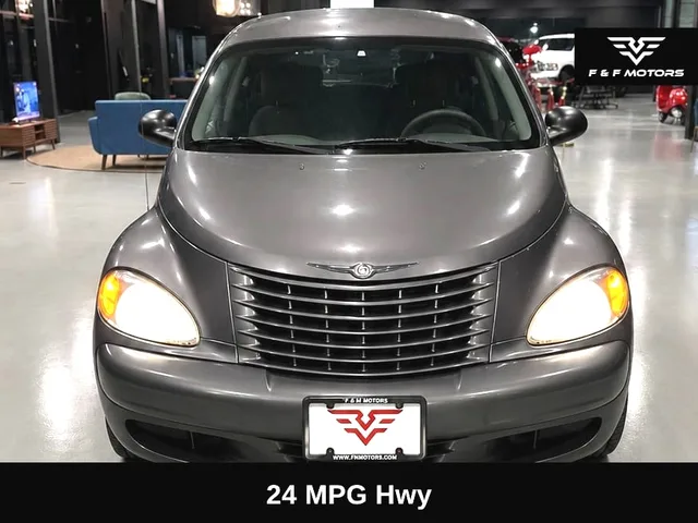 2004 Chrysler PT Cruiser Base Classic — Imperfections · Photo 5