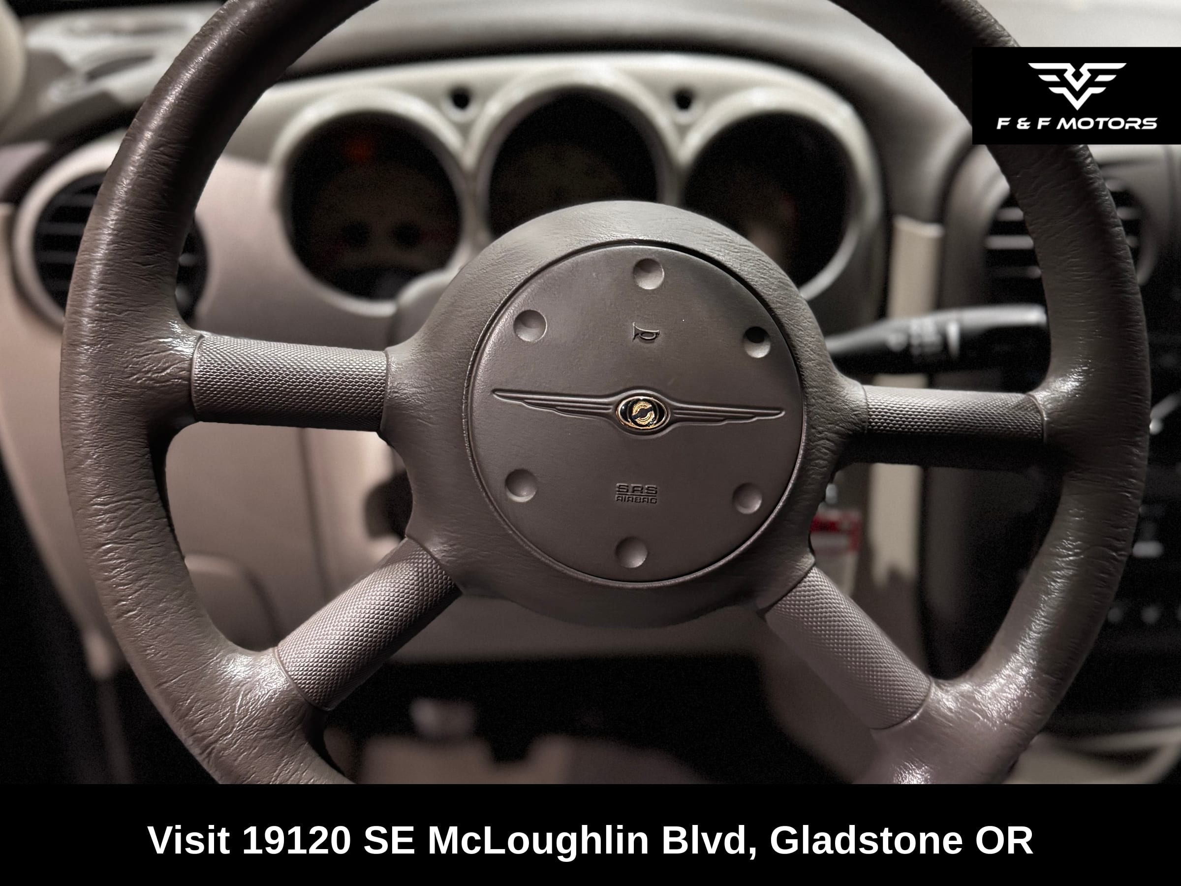 2004 Chrysler PT Cruiser Base/Classic — Interior