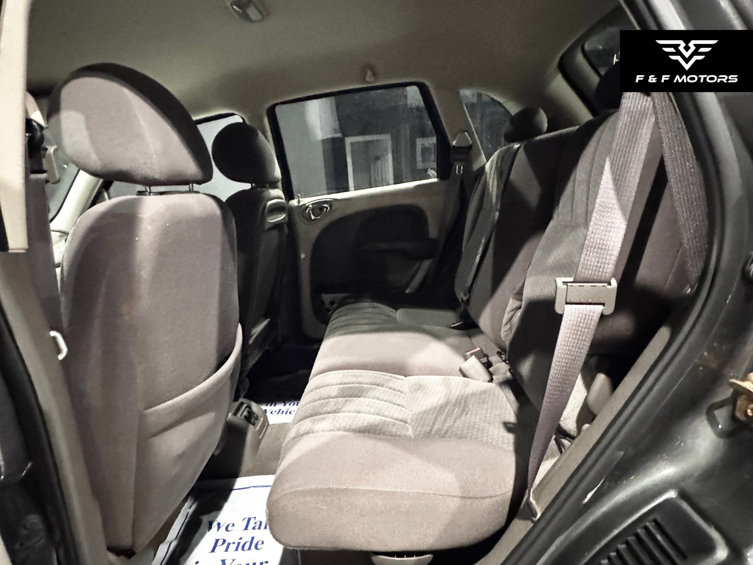 2004 Chrysler PT Cruiser Base/Classic photo 14