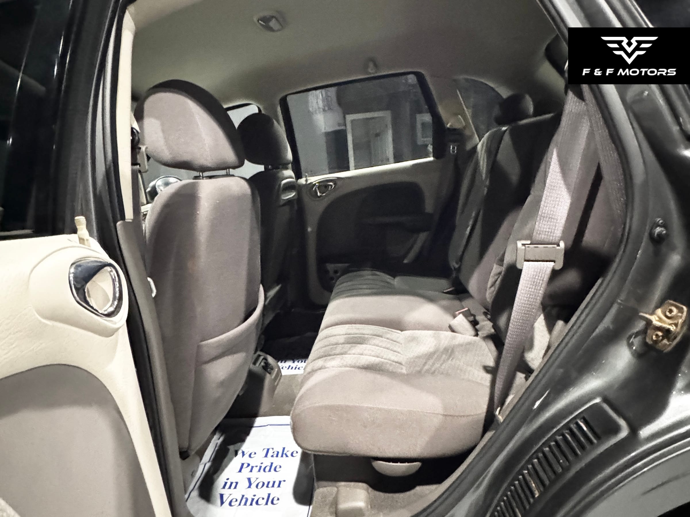 2004 Chrysler PT Cruiser Base/Classic photo 15