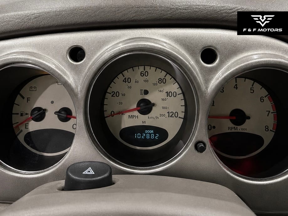 2004 Chrysler PT Cruiser Base/Classic photo 19