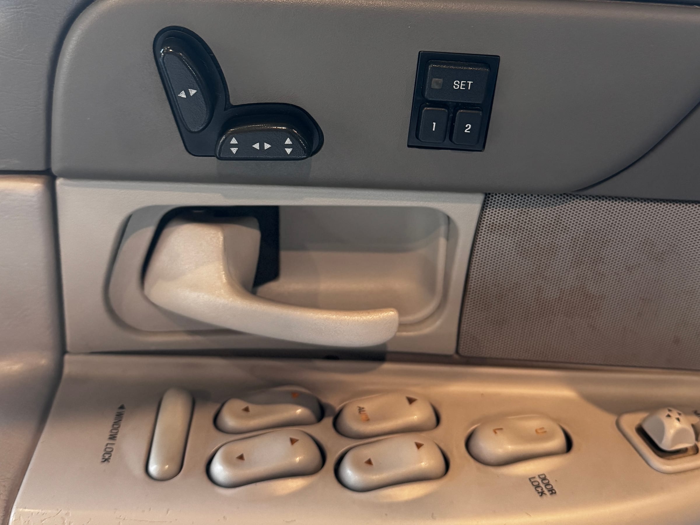 1996 Ford Crown Victoria LX — Interior