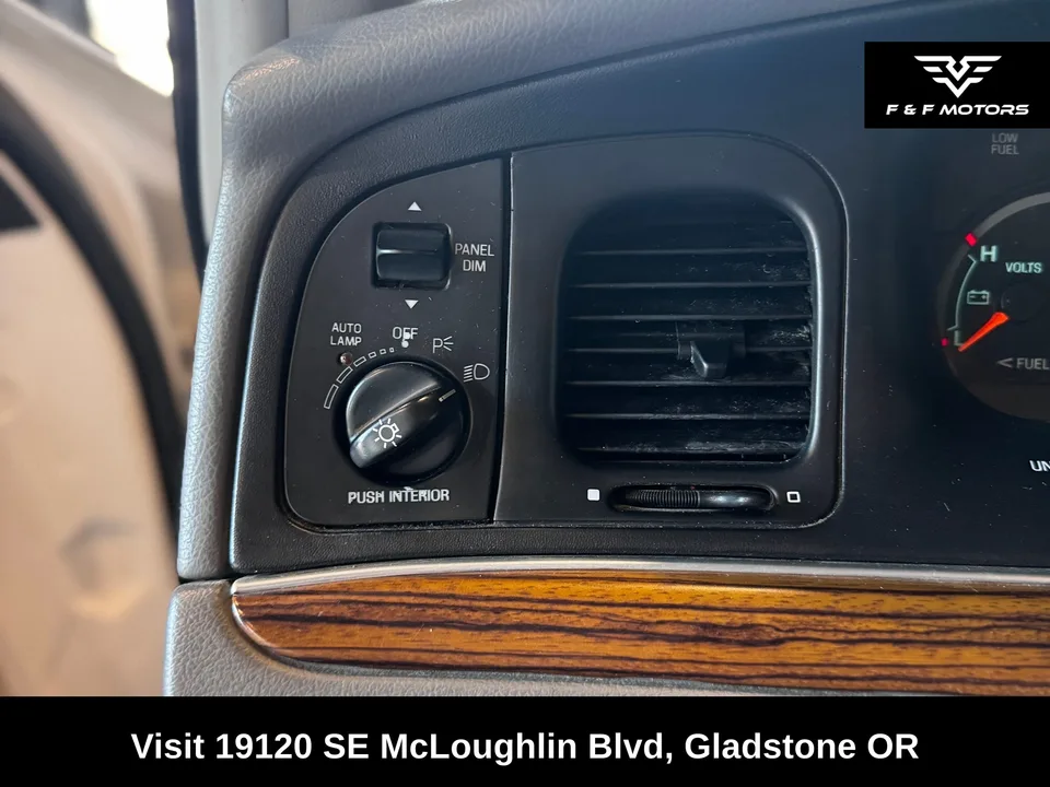 1996 Ford Crown Victoria LX — Interior
