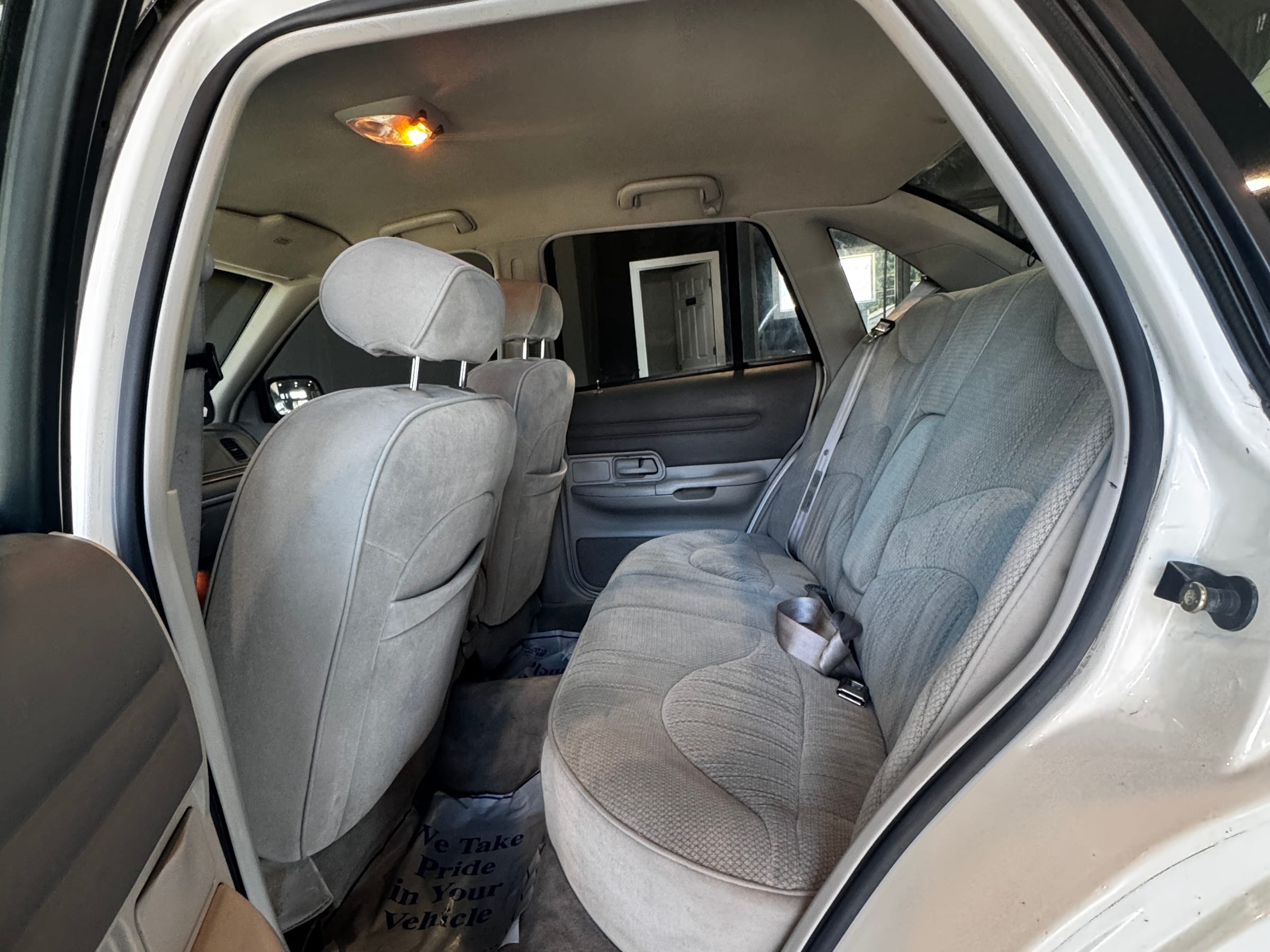 1996 Ford Crown Victoria LX — Interior