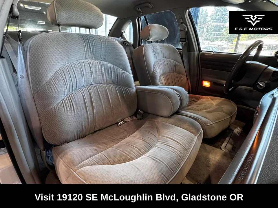 1996 Ford Crown Victoria LX — Interior