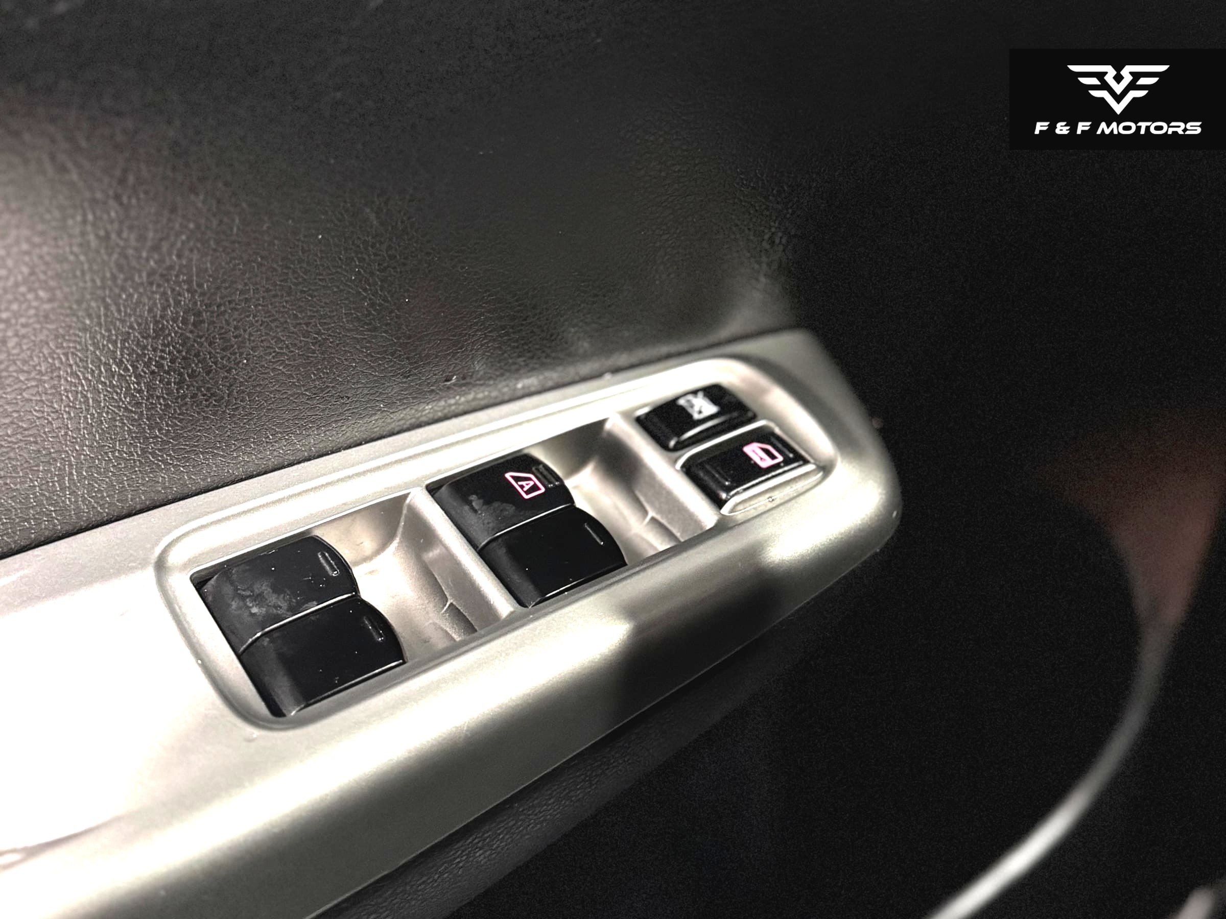 2010 Subaru Impreza 2.5i Premium — Interior