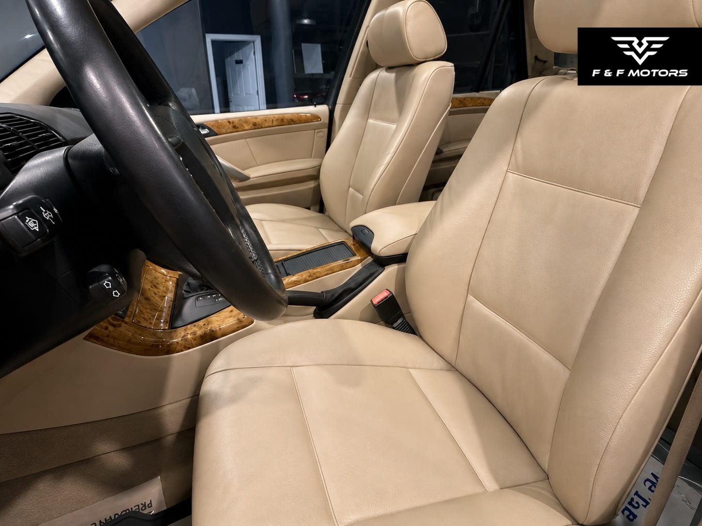 2004 BMW X5 3.0I — Interior