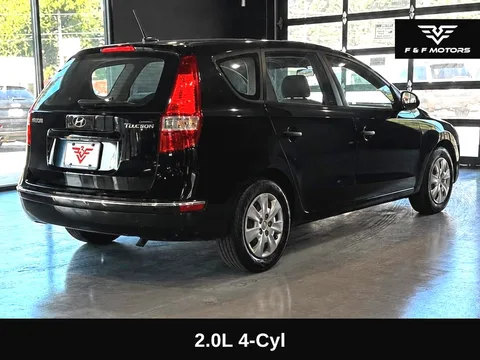 2010 Hyundai Elantra Touring GLS photo 3