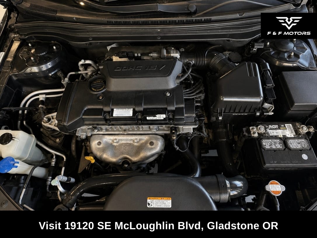 2010 Hyundai Elantra Touring GLS — Engine