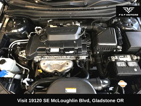 2010 Hyundai Elantra Touring GLS — Engine