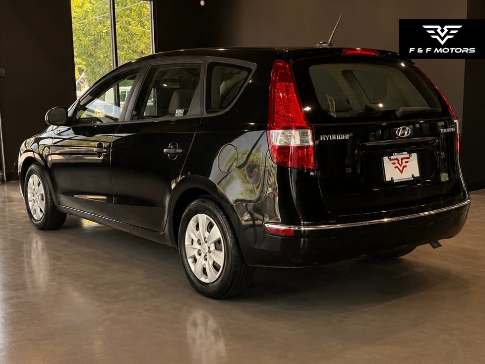 2010 Hyundai Elantra Touring GLS photo 13